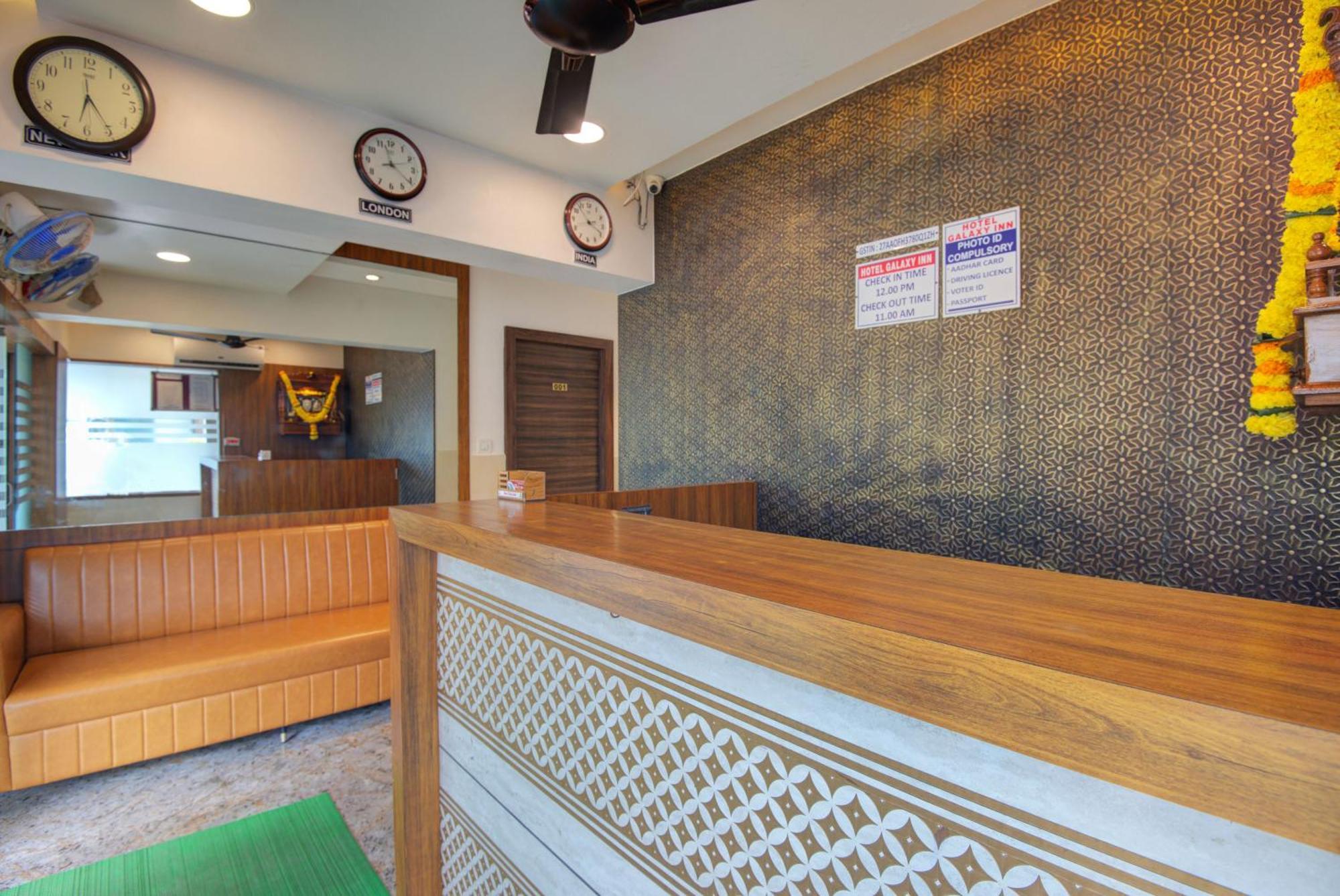 Hotel Galaxy Inn Нави Мумбаи Экстерьер фото